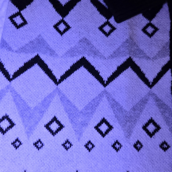 Jessica Simpson Geometric Black and Gray Sweater Cardigan Duster NWT - Picture 4 of 5